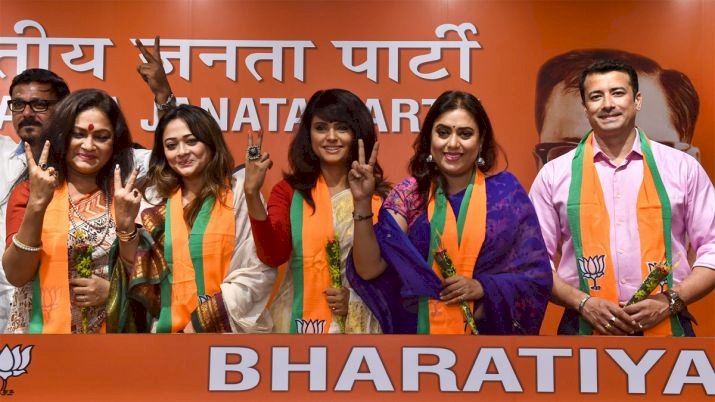 पश्चिम बंगाल में बीजेपी हुयी और मजबूत, 12 फिल्म और टीवी कलाकार भाजपा में शामिल