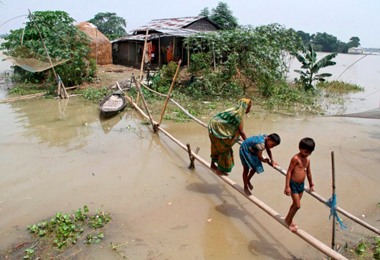 तस्वीरों के जरिये देखें 'बिहार' में बाढ़ का कहर