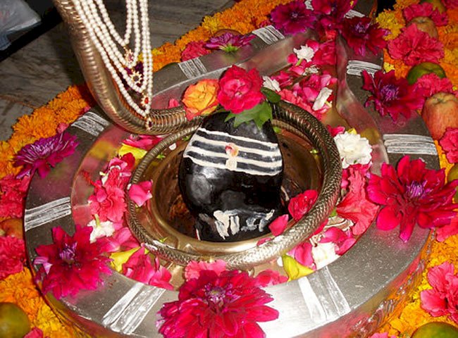 क्या है नीलकंठ महादेव मंदिर की महिमा ?