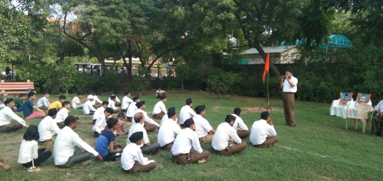 राष्ट्रीय स्वयंसेवक संघ महाबली भीम नगर की शक्ति शाखा ने मनाया भव्य वार्षिकोत्सव,स्वयंसेवकों की प्रस्तुति ने मोहा सबका मन