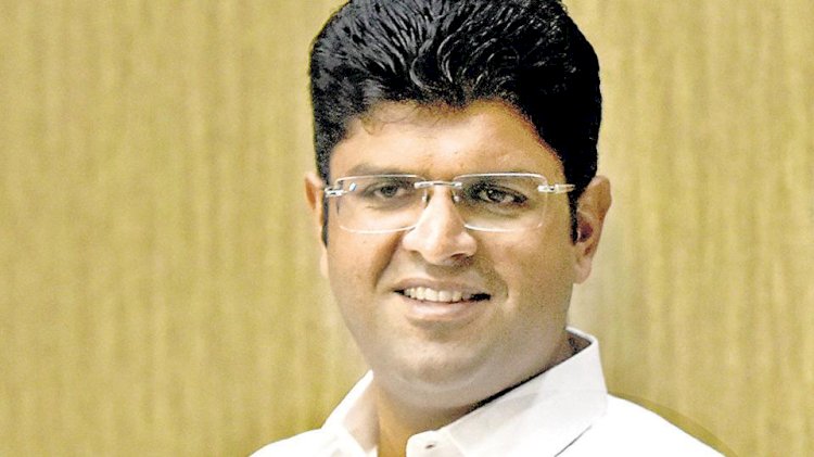 समान विचारधारा वाले का साथ देंगे दुष्यंत चौटाला, जनता से किए वायदों को पूरा करना होगी जेजेपी की पहली प्राथमिकता 