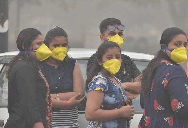 दिल्ली-एनसीआर में प्रदूषण पर सुप्रीम कोर्ट सख्त,चार राज्यों के मुख्य सचिवों को किया तलब, केंद्र सरकार को एयर प्यूरीफायर टावर लगाने का निर्देश