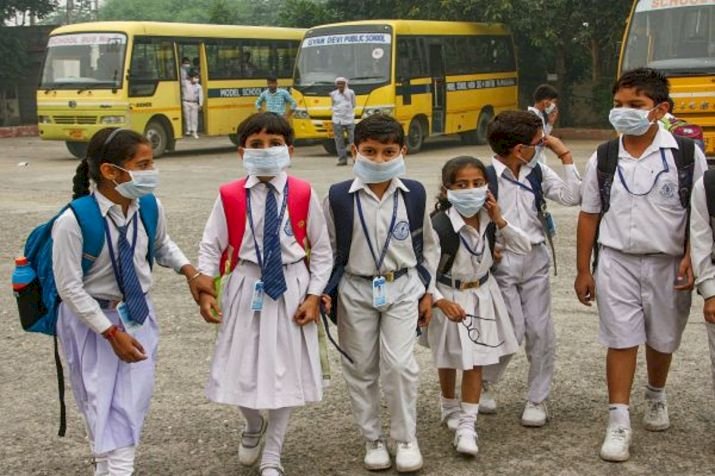 दिल्ली प्रदूषण : सुप्रीम कोर्ट का AAP की सरकार को फटकार, कहा-कुर्सी पर बैठने का नहीं है 'आप' को अधिकार, राजधानी की हालत नरक से भी बदतर