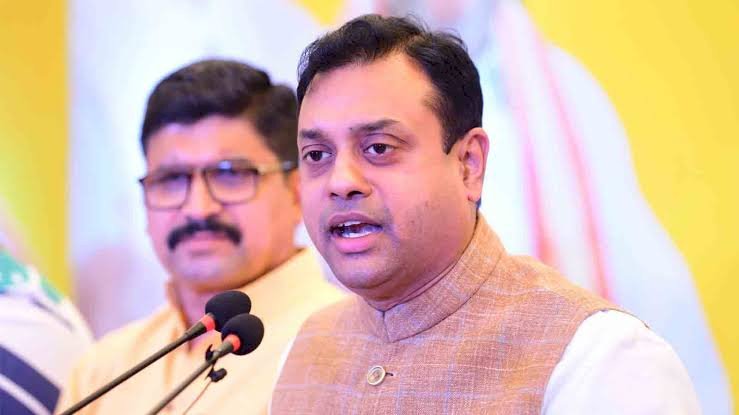 पाकिस्तान में गुरुद्वारा ननकाना साहिब पर मुस्लिम समुदाय ने किया हमला,बीजेपी ने कांग्रेस से पूछे सवाल,कांग्रेस ने की घटना की निंदा