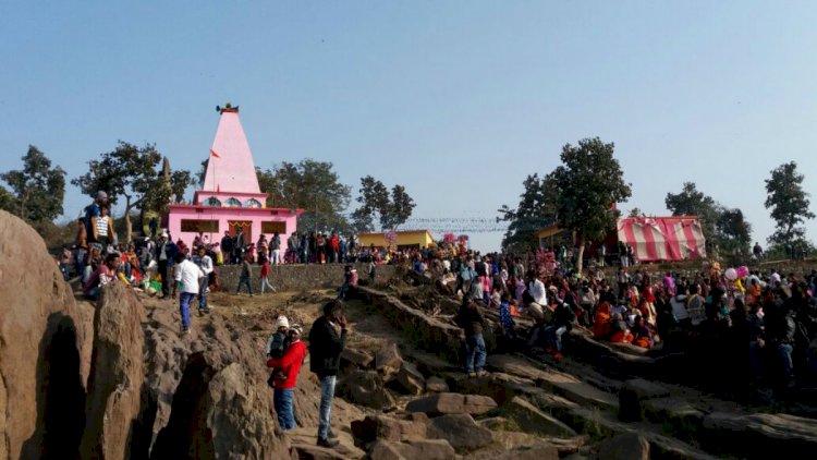 झारखंडवासियों को खूब आकर्षित करता है हथिया पत्थर का मकर संक्रांति मेला,यहां की कहानी भी है अत्यंत पौराणिक और प्रसिद्ध