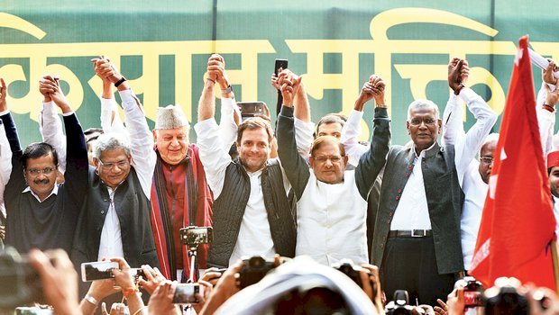 दिल्ली में बीजेपी को मिली हार का बिहार में क्या होगा असर?महागठबंधन के लिए प्रशांत किशोर साबित होंगे असरदार या नीतीश कुमार कराएंगे चुनावी नैया पार?
