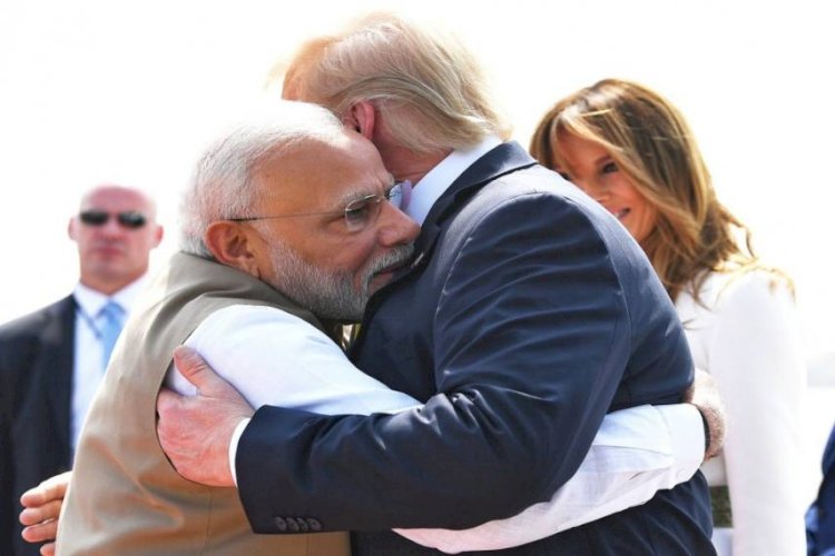 'नमस्ते ट्रंप' कार्यक्रम में प्रधानमंत्री नरेंद्र मोदी ने भारत-अमेरिका संबंधों पर दिया जोर, कहा- 'दोस्ती वहीं होती हैं, जहां विश्वास अडिग हो’