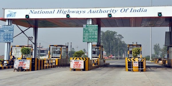 Corona Update : माल वाहक वाहन मालिक सावधान ! देश के सभी राष्ट्रीय राजमार्गों पर 20 अप्रैल से शुरू होगी टोल की वसूली,ऑल इंडिया मोटर ट्रांसपोर्ट कांग्रेस ने जताया विरोध