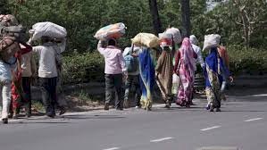 Corona Effect : लॉकडाउन और कोरोना महामारी मजदूरों पर पड़ी भारी,लाखों कामगार हुए बेरोजगार, अब तक 45 मजदूरों की हो चुकी है मौत