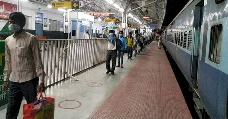 Corona Update : प्रवासी मजदूर और छात्र कृपया ध्यान दें! ‘श्रमिक स्पेशल’ ट्रेन से जाना चाहते हैं घर,तो इन नियमों का करना होगा पालन