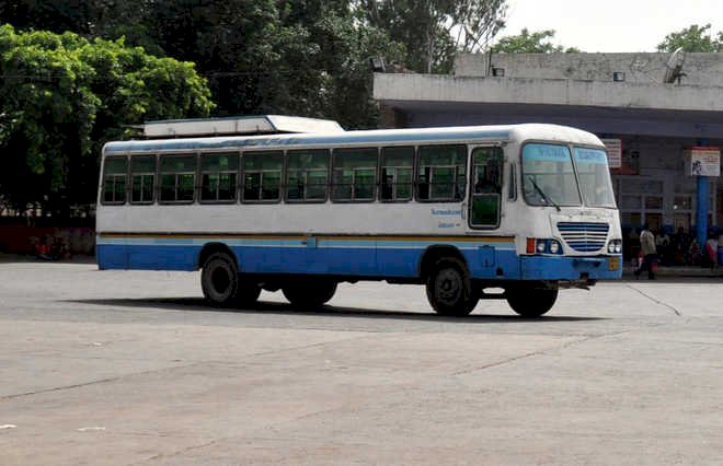 Corona Update : हरियाणा में 15 मई से शुरू होगी रोडवेज की बस सेवा, मुख्यमंत्री मनोहर लाल खट्टर ने की घोषणा, स्कूल-कॉलेज खोलने के भी होंगे प्रयास 