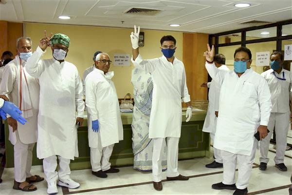 राज्यसभा की 19 सीटों के नतीजे घोषित, बीजेपी को 8 सीटें, कांग्रेस के खाते में आई 4 सीटें, जानिए, किस सीट पर किसने की जीत दर्ज
