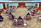 Corona Update : केंद्र की नरेंद्र मोदी सरकार लॉकडाउन बढ़ाने पर कर रही है विचार, देश के कई मुख्यमंत्रियों और विशेषज्ञों ने की है अपील