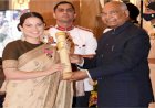 ...तो लौटा दूंगी पद्मश्री; कंगना रनौत ने अब इस तरह भीख में आजादी बयान को किया डिफेंड