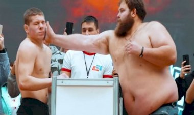 थप्पड़ मारकर जीत सकते हैं ईनाम