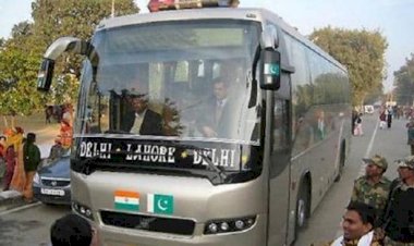 भारत ने दिल्ली-लाहौर बस सेवा रद्द की