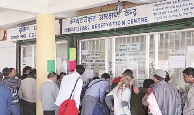 नववर्ष के पहले ही दिन रेल यात्री भाड़े में हुई बढ़ोत्तरी,1 से 4 पैसे प्रति किलोमीटर तक किराया बढ़ने से लंबी दूरी की यात्रा हुई मंहंगी