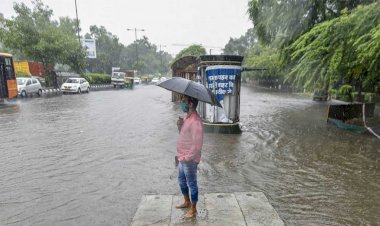 दिल्ली में भारी बारिश का ऑरेंज अलर्ट जारी, निचले इलाकों में जलभराव की चेतावनी