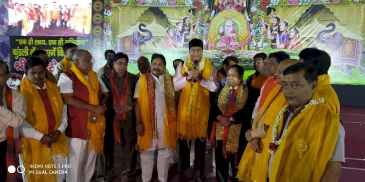 महाराजा अग्रसेन जयंती पर 501 थालियों से की गई महाआरती, हरियाणा के कुंडली में चल रहा हैं भव्य मंदिर के निर्माण का काम