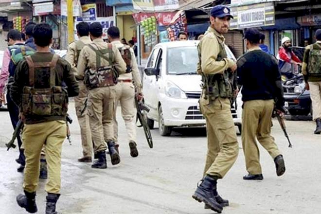 जम्मू-कश्मीर पुलिस अब और होगी हाईटेक...हेलीकॉप्टर, रोबोट, टोटल कॉन्टेनमेंट वेसल के बाद 50 हाईटेक यूएवी से होगी लैस 