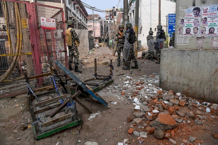 दिल्ली हिंसा : चांद बाग के नाले से दो और शव बरामद, शवों पर चाकू के निशान, मृतकों की संख्या 32 हुई, 30 घायलों की स्थिति नाजूक