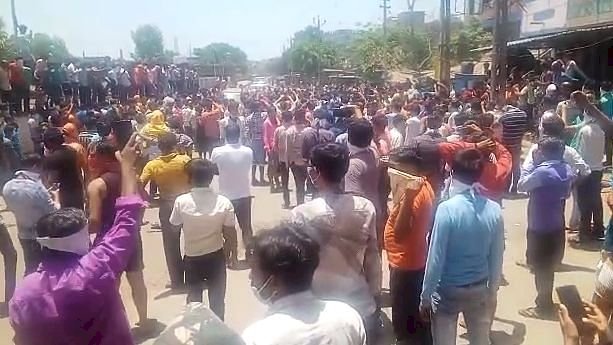 Corona Update : गुजरात में घर वापसी की मांग के साथ सड़क पर उतरे सैंकड़ों श्रमिक,पुलिस पर किया पथराव, प्रशासन को करना पड़ा बल प्रयोग
