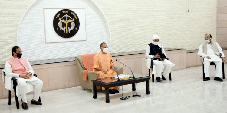 Corona Update : उत्तर प्रदेश में बना सख्त कानून, कोरोना योद्धाओं पर हमला करने वालों को होगी सजा, लगेगा भारी जुर्माना, आइसोलेशन तोड़ने पर भी होगी कार्रवाई