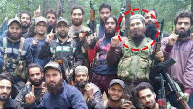 शहादत का बदला :  भारतीय सेना को मिली बड़ी कामयाबी,जम्मू-कश्मीर के मोस्ट वांटेड' रियाज नायकू को किया ढेर,पांच अन्य आतंकियों को भी मार गिराया गया