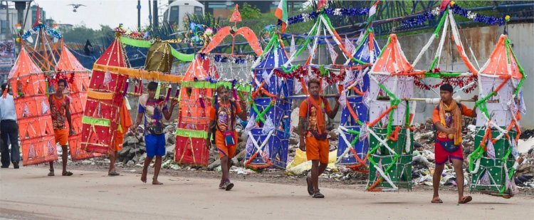 शिवमंदिरों तक पहुंचाएं गंगा जल, योगी सरकार न दे कांवड़ यात्रा की इजाजत...SC में बोली केंद्र सरकार