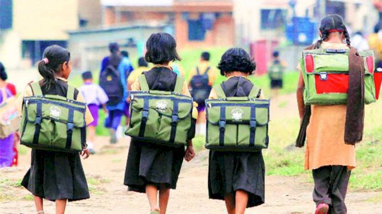 स्कूलों को बाल संरक्षण आयोग का आदेश- ऑफलाइन के साथ दिसम्बर तक चलाते रहें ऑनलाइन क्लास, ऐसे कराएं परीक्षा