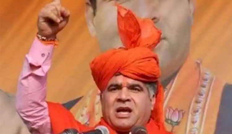 'महबूबा तालिबानी मानसिकता वाली हैं', पाकिस्तान की जीत का जश्न मनाने वाले छात्रों के समर्थन पर भड़के BJP नेता रविंद्र रैना